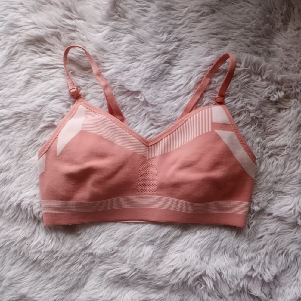 EUC Nike Pink Sports Bra